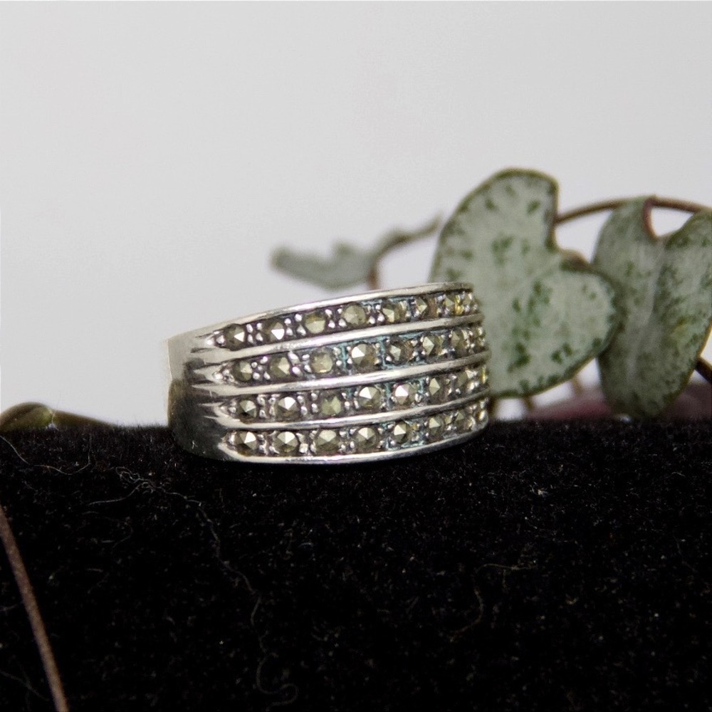 Vintage 925 Sterling Silver Marcasite 4-Row Band Ring Size 7 Art Deco Style
